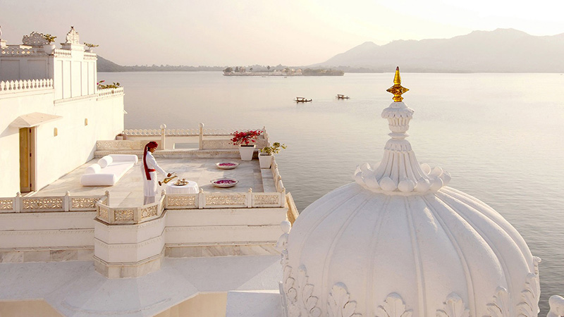 The best budgeted holidays plan with top most luxury hotels in India