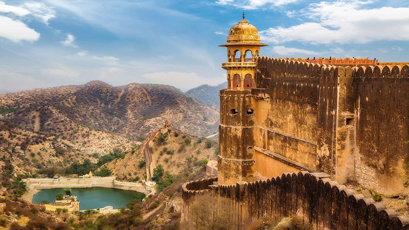 Why is Rajasthan the best pick for first time India Travel ?